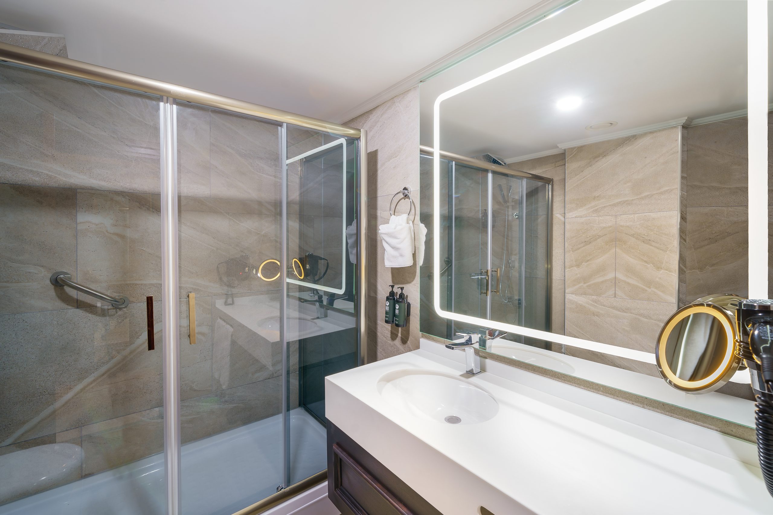 57245_Guest_Bathroom_RM3-1-scaled